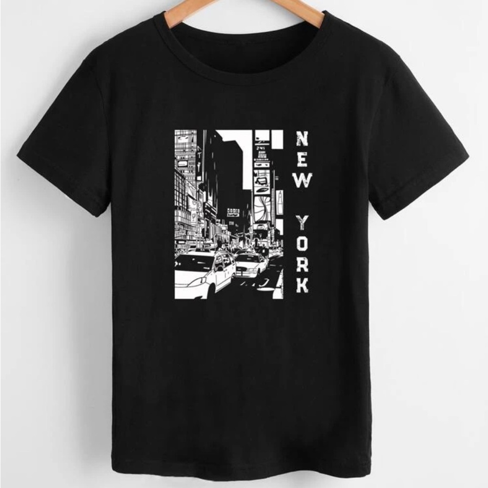 SHEIN MOOSTA Letter Graphic
Short Sleeve T-Shirt